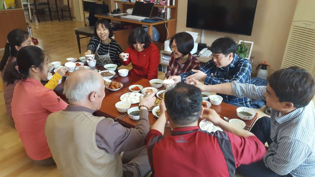 3_cc3Ud018svc1xe2cgmv81dvr_f9lvf2.jpg