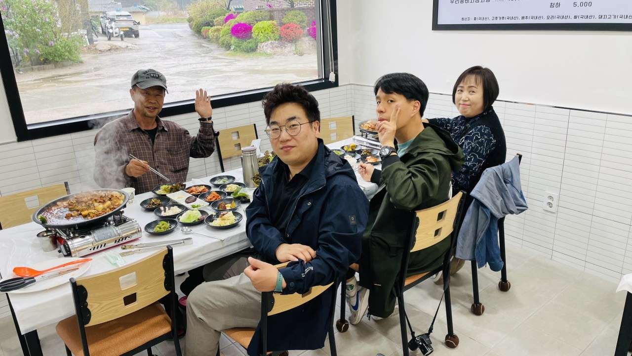 사본 -a_a7gUd018svc9k8282mty1b3_g3uye5.jpg
