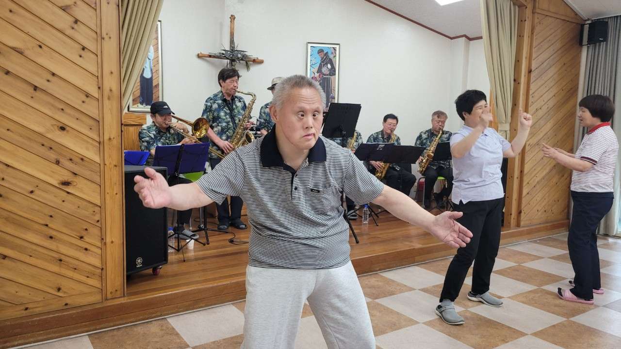 사본 -g_931Ud018svc1pb00q2qg8z5e_vd3dgs.jpg