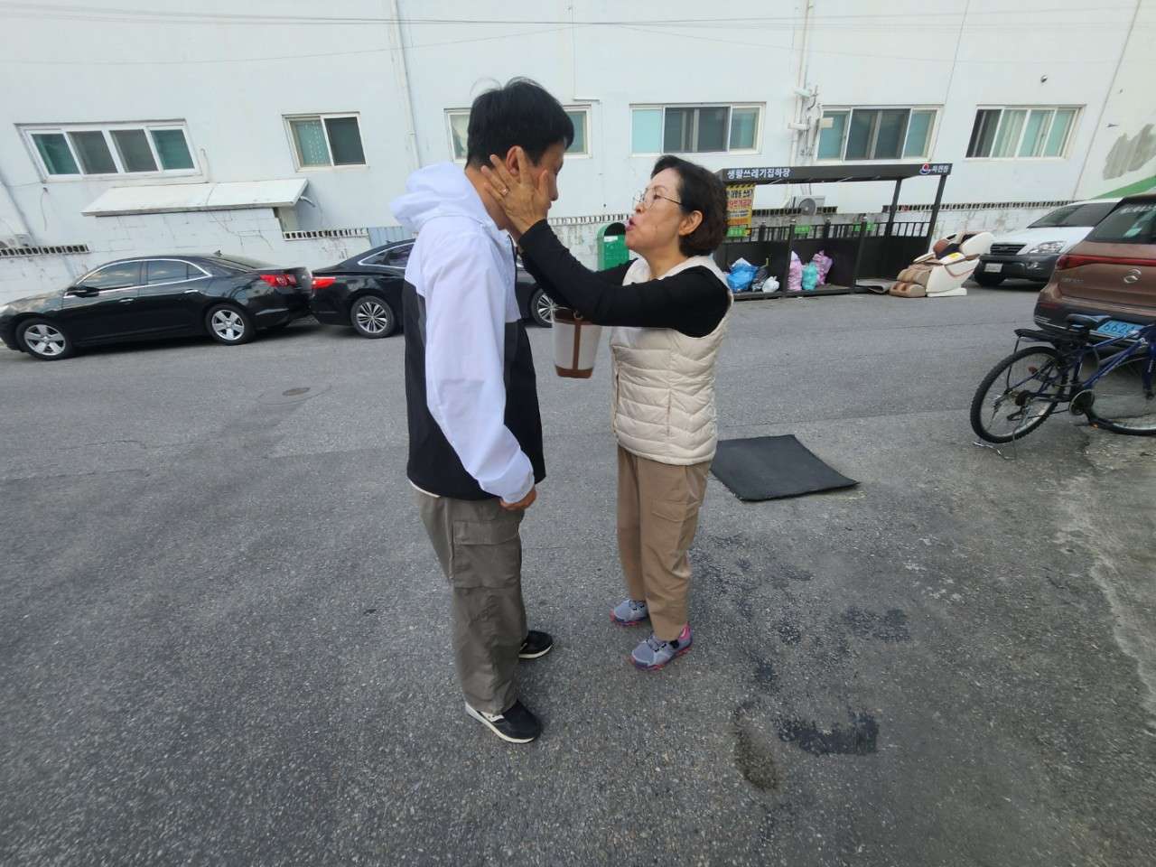 사본 -e_bg7Ud018svc1k2thzavrjr3j_ioqq1s.jpg