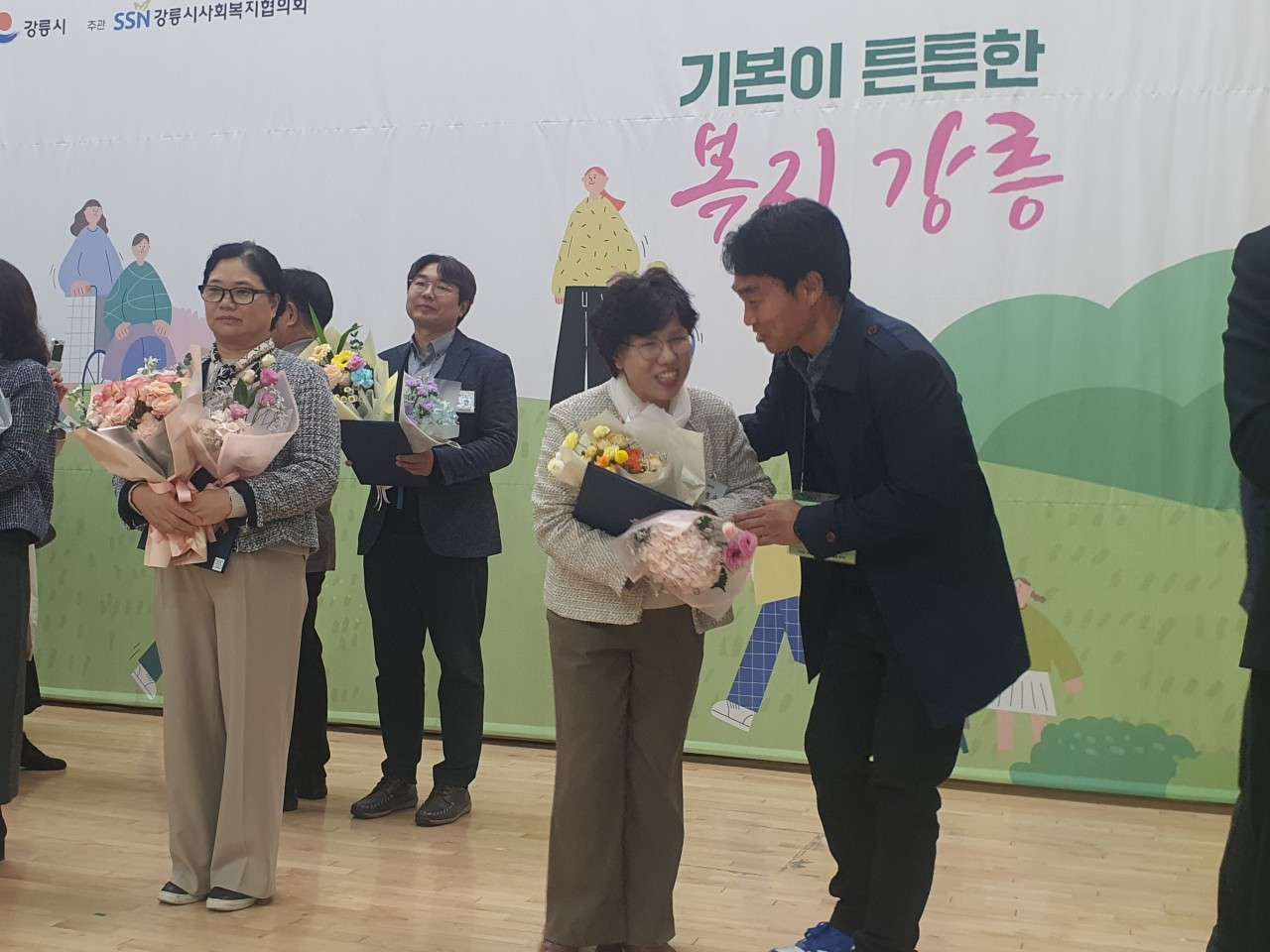 사본 -b_8e6Ud018svc16pm9pjqutkm_pl1i5e.jpg