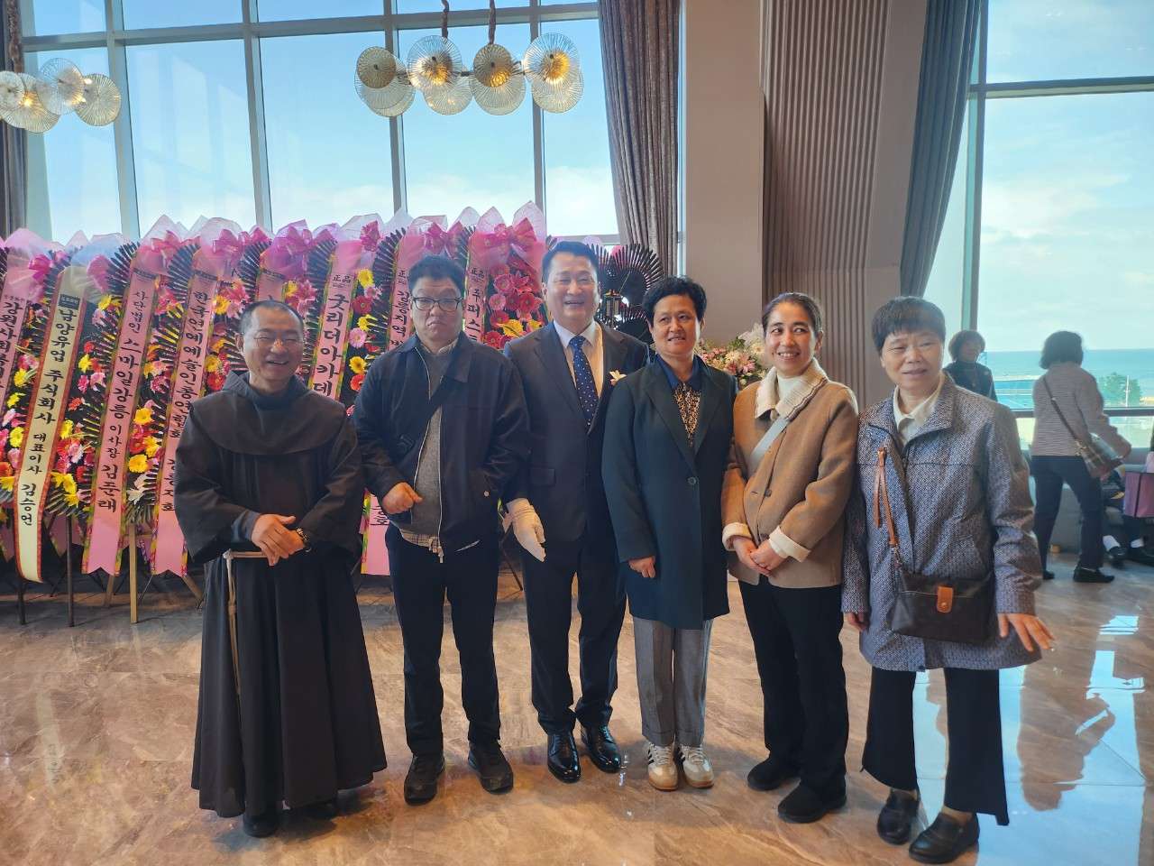 사본 -h_29hUd018svc1mbzwuk9ho0yk_vthx0o.jpg